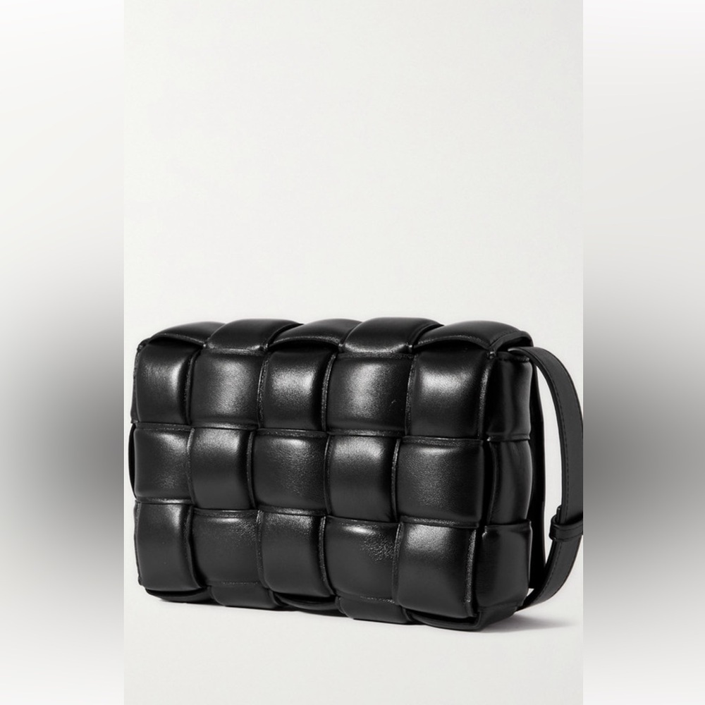 Bottega Veneta Cassette medium padded intrecciato leather shoulder bag